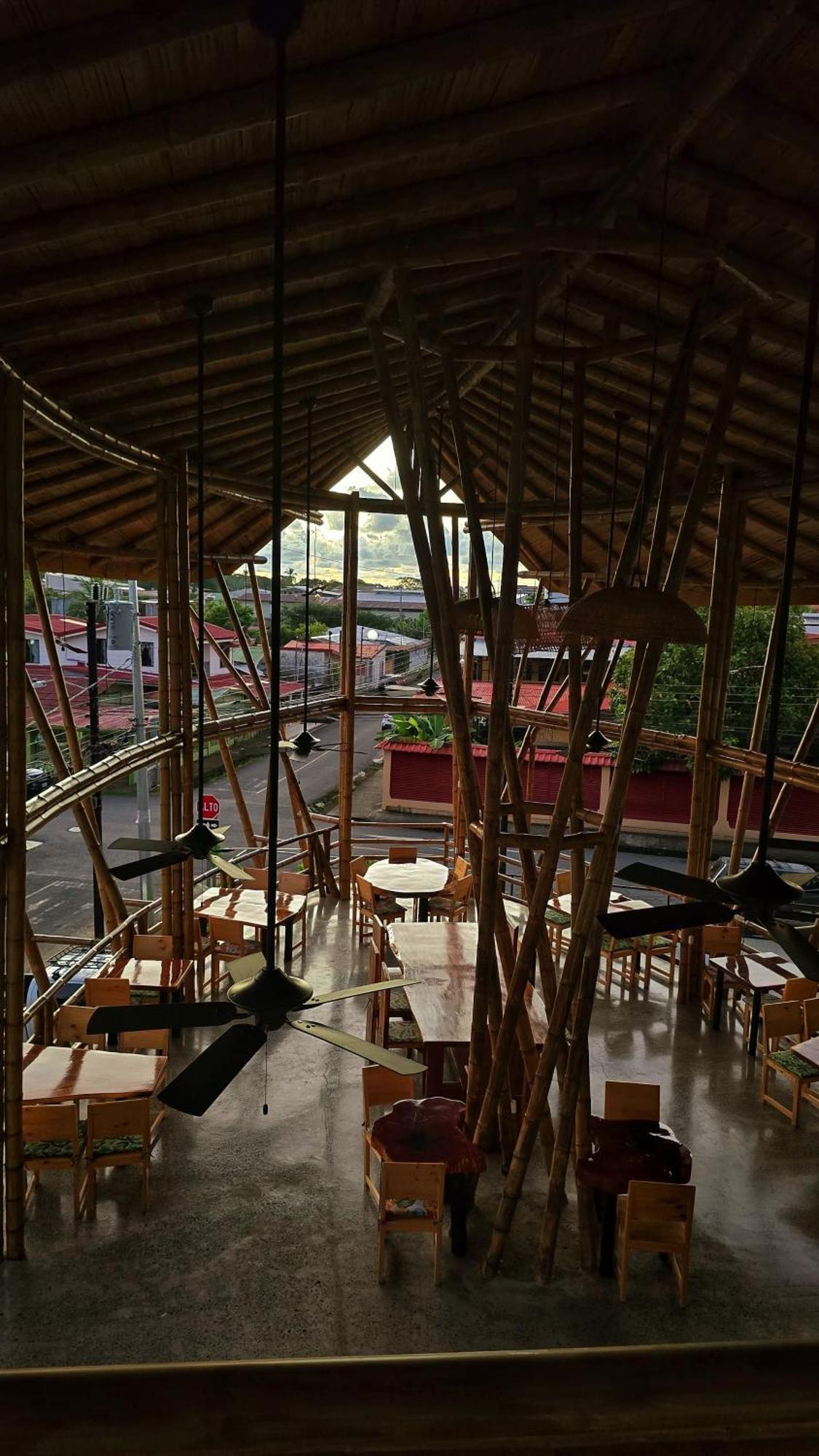 Bonding Coffee Roaster Cafe & Hotel Quepos Exterior photo
