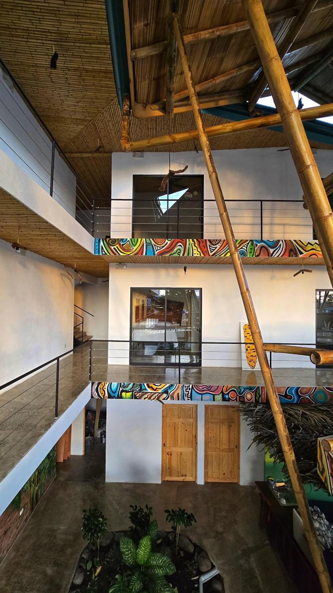 Bonding Coffee Roaster Cafe & Hotel Quepos Exterior photo
