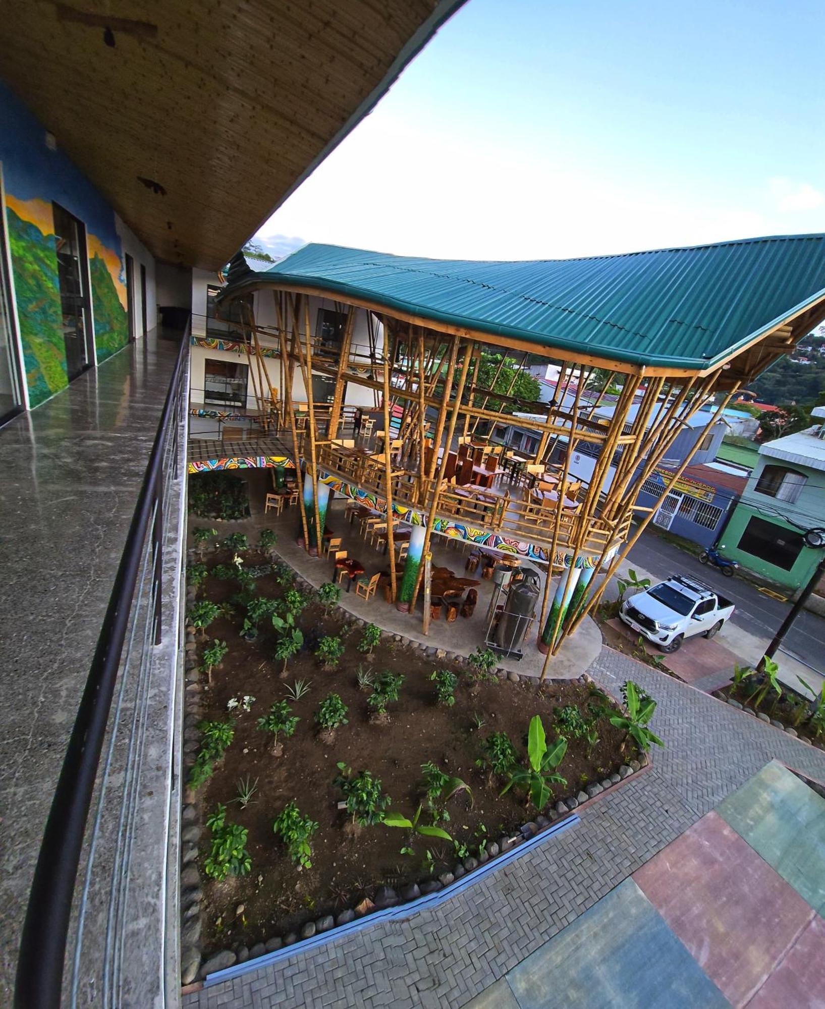 Bonding Coffee Roaster Cafe & Hotel Quepos Exterior photo