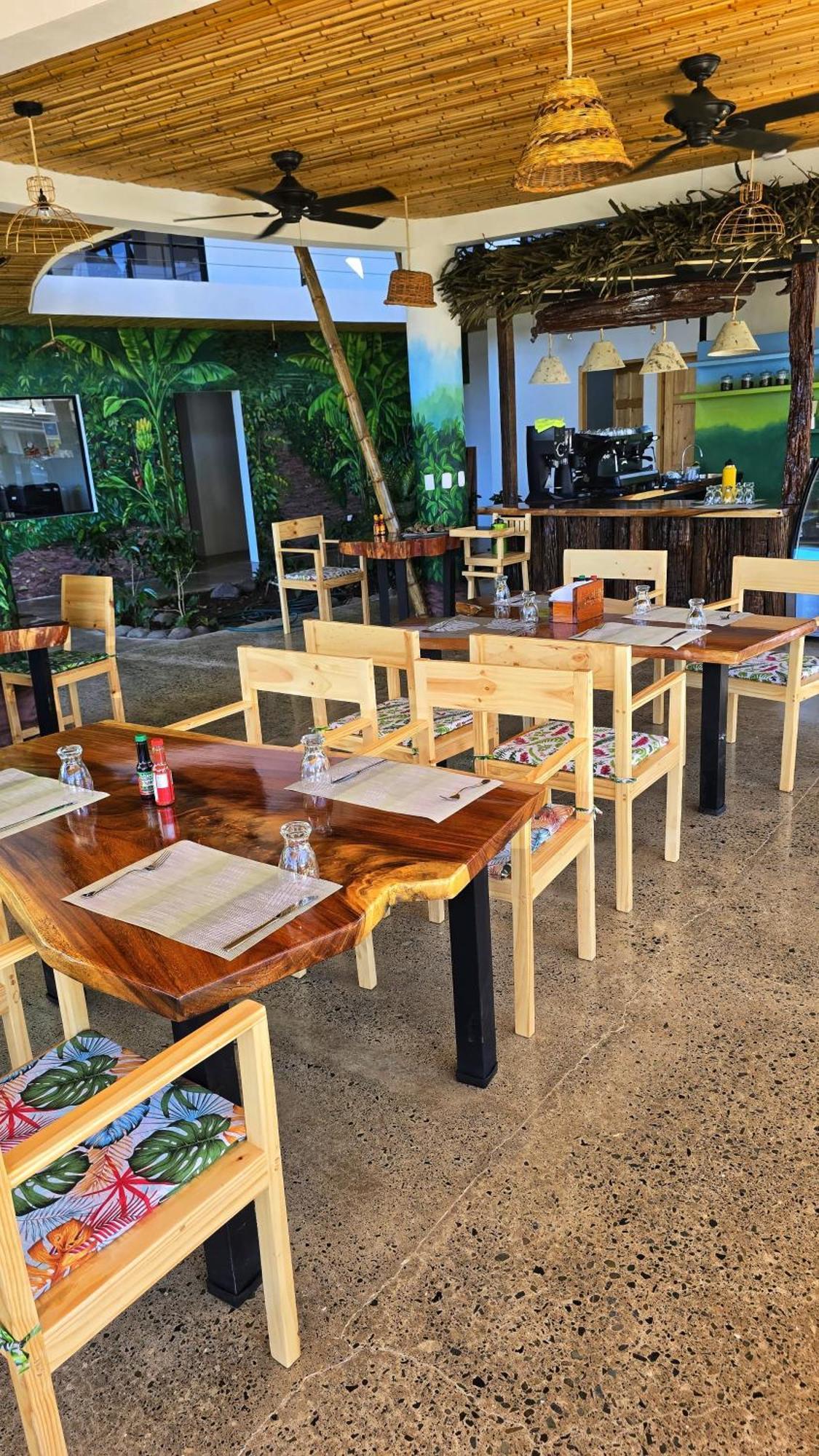Bonding Coffee Roaster Cafe & Hotel Quepos Exterior photo