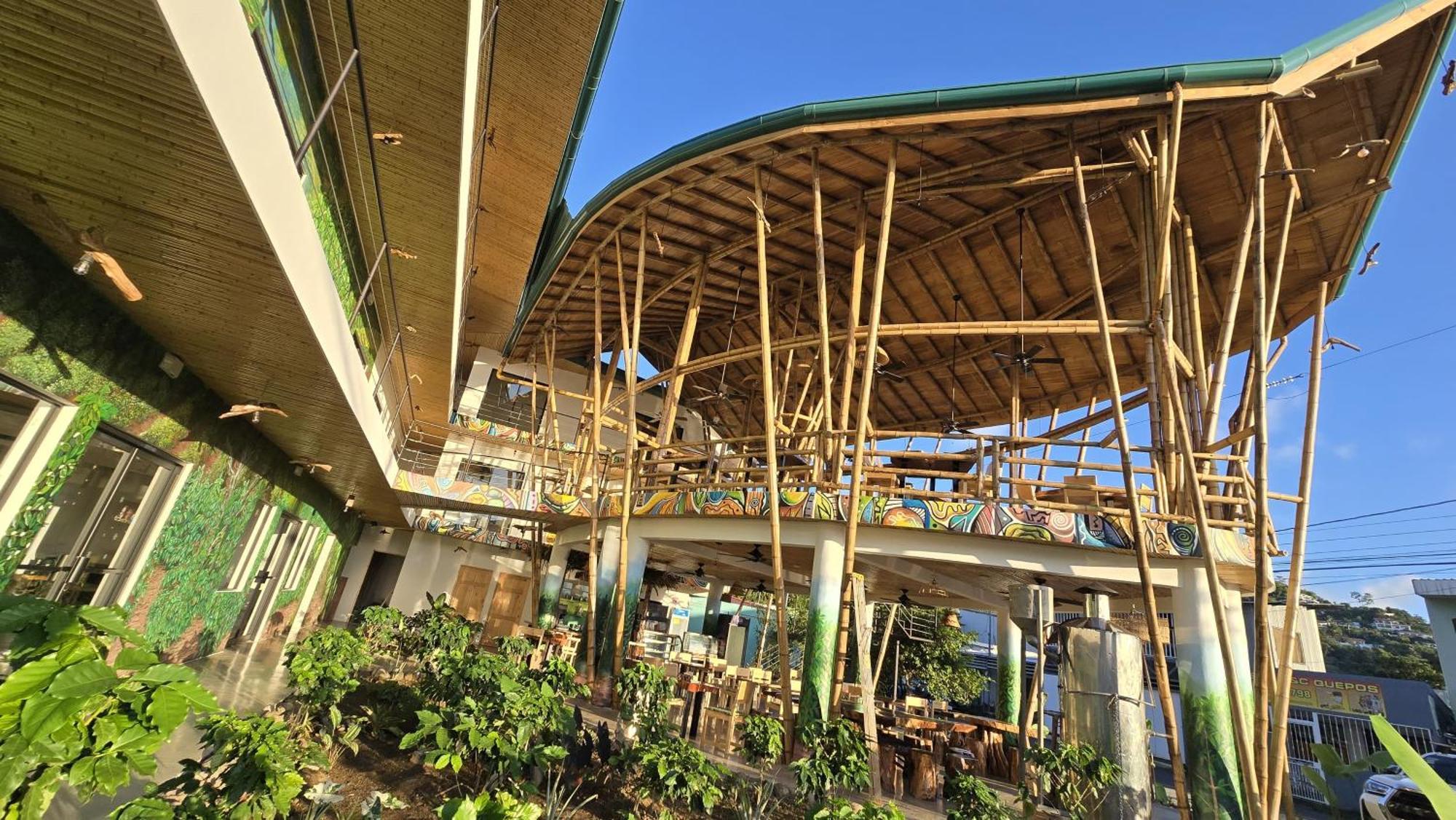 Bonding Coffee Roaster Cafe & Hotel Quepos Exterior photo