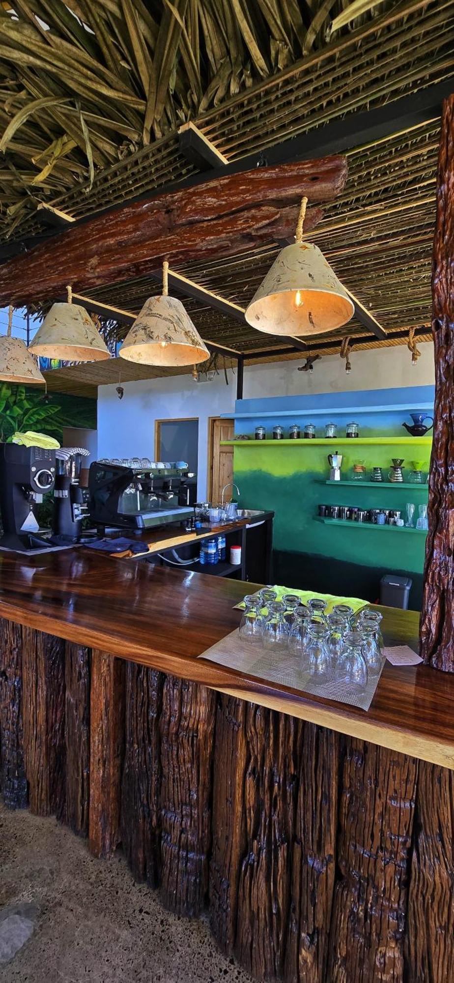 Bonding Coffee Roaster Cafe & Hotel Quepos Exterior photo