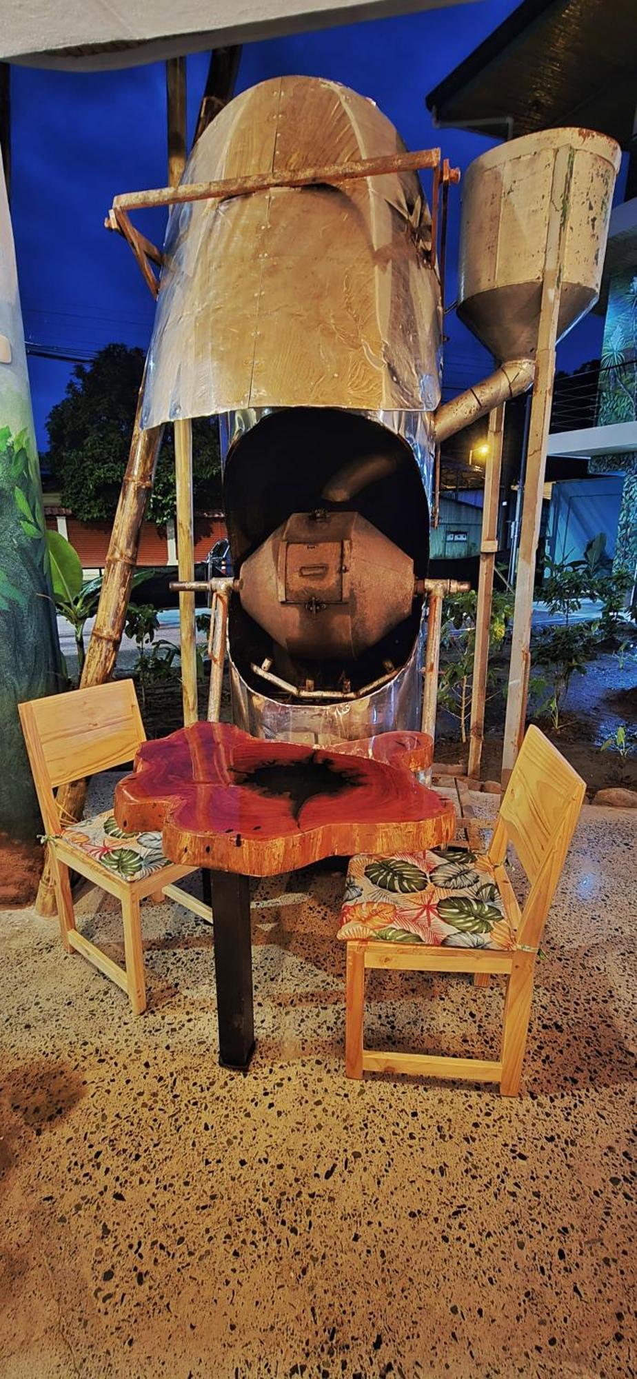 Bonding Coffee Roaster Cafe & Hotel Quepos Exterior photo