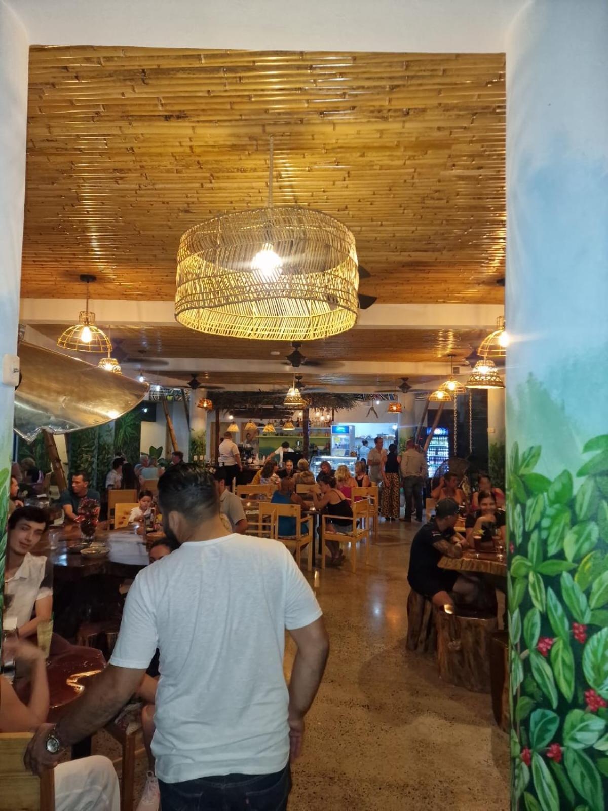 Bonding Coffee Roaster Cafe & Hotel Quepos Exterior photo